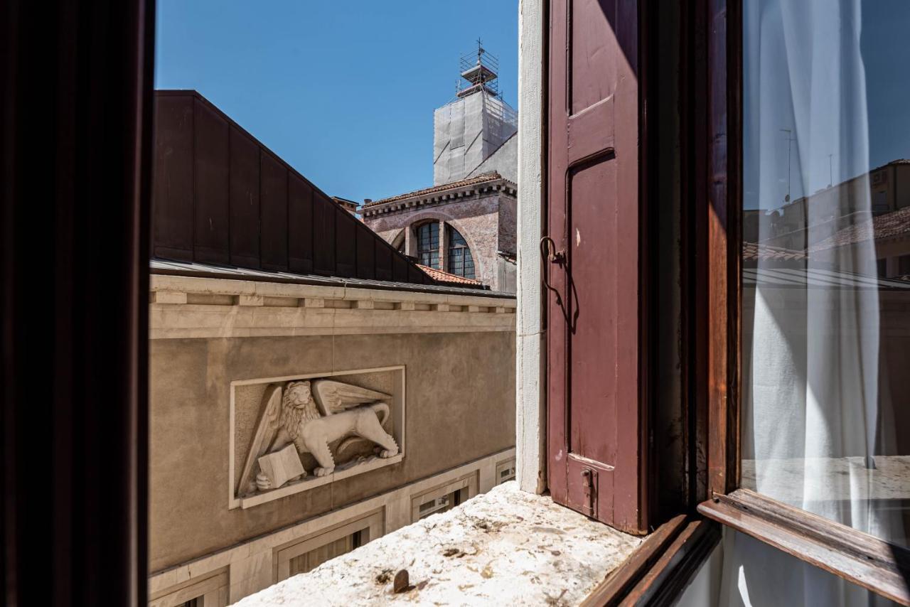 Venezia-San Marco View On Luxury Shopping Street Apartment Екстериор снимка